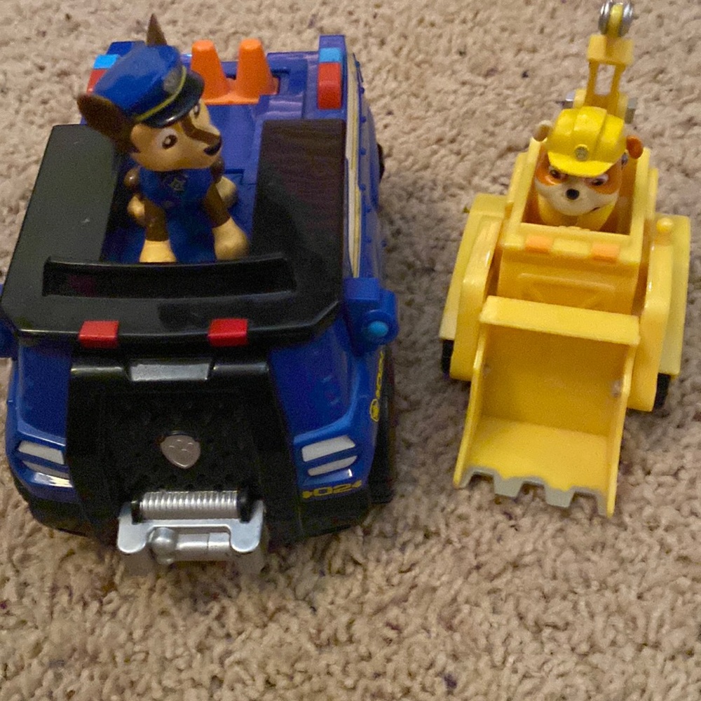 Chase and Rubble Paw Patrol vehicles and figurines